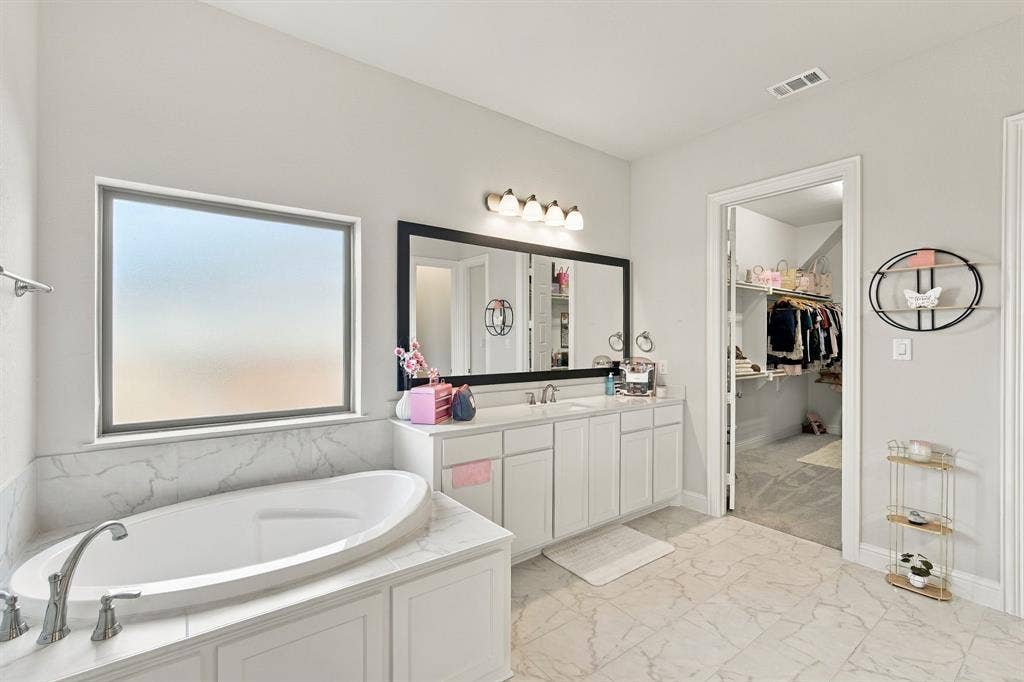 4417 Biscayne Drive, Midlothian, TX 76065 4417 Biscayne Drive, Midlothian, TX 76065