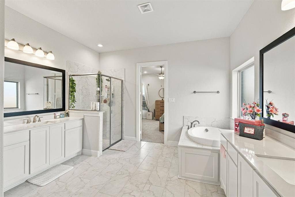4417 Biscayne Drive, Midlothian, TX 76065 4417 Biscayne Drive, Midlothian, TX 76065