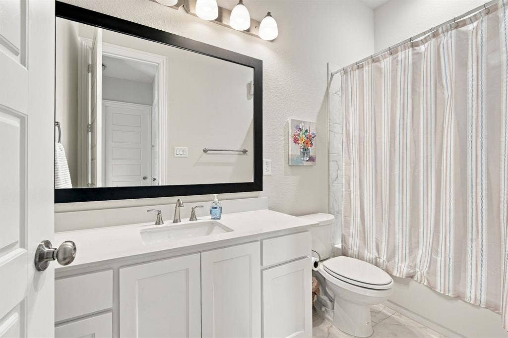 4417 Biscayne Drive, Midlothian, TX 76065 4417 Biscayne Drive, Midlothian, TX 76065