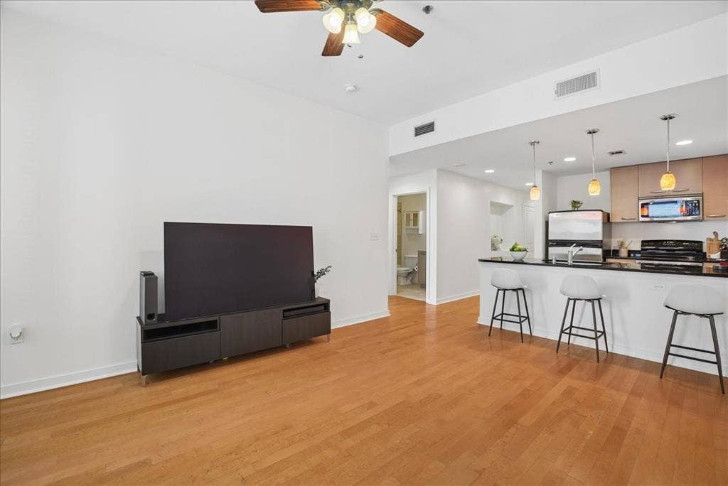 1200 MAIN Street, #2108, Dallas, TX 75202