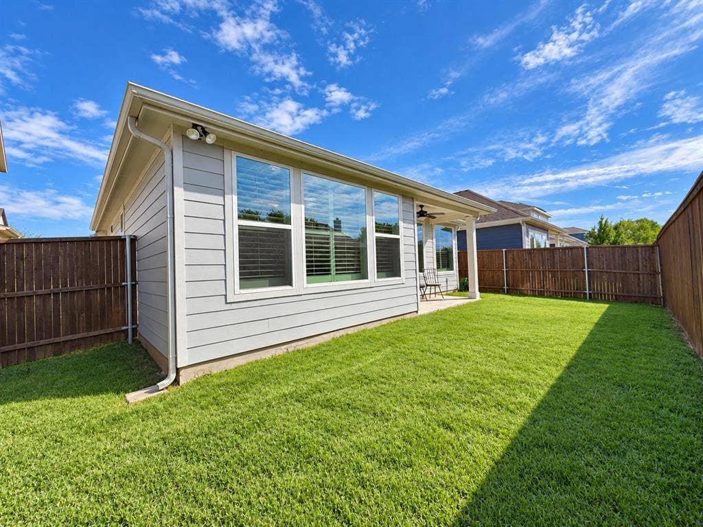 3917 Dubois Drive, Plano, TX 75093 3917 Dubois Drive, Plano, TX 75093