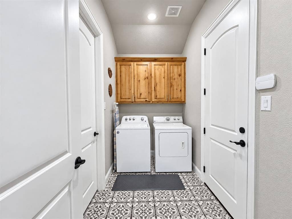 3917 Dubois Drive, Plano, TX 75093 3917 Dubois Drive, Plano, TX 75093