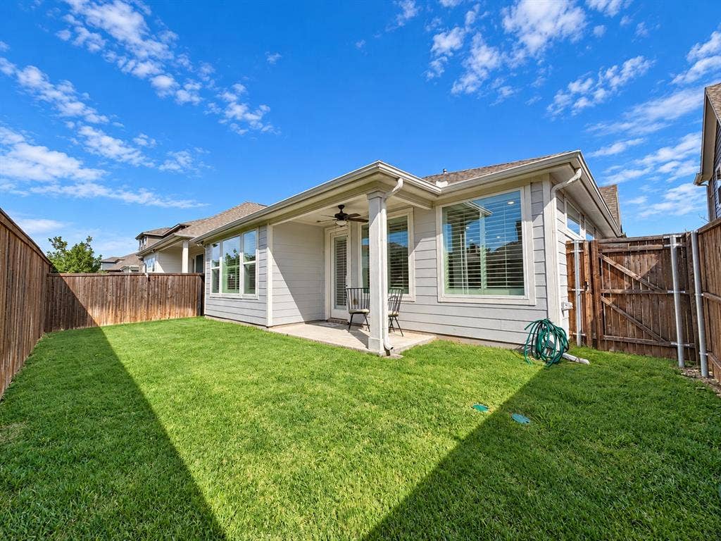 3917 Dubois Drive, Plano, TX 75093 3917 Dubois Drive, Plano, TX 75093