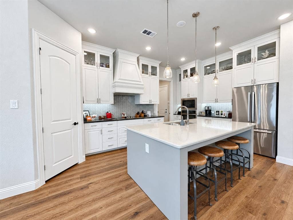3917 Dubois Drive, Plano, TX 75093 3917 Dubois Drive, Plano, TX 75093