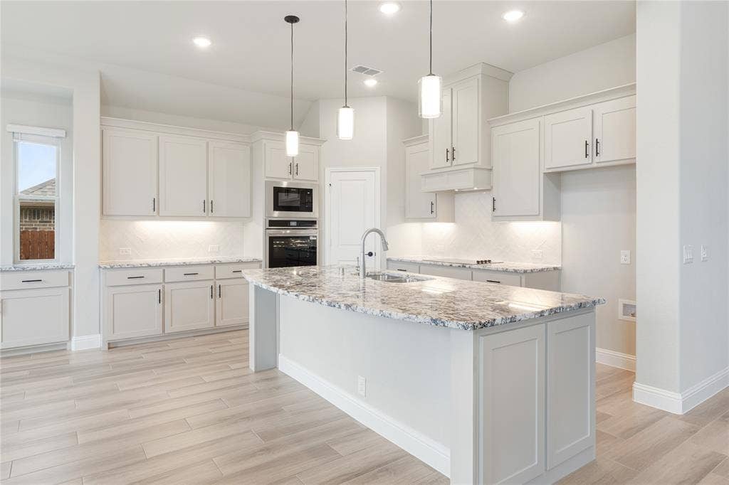 3842 Foot Hills Drive, Midlothian, TX 76065 3842 Foot Hills Drive, Midlothian, TX 76065