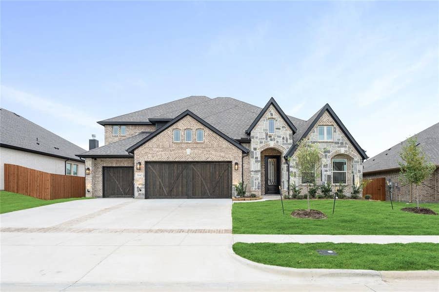Property photo for 3842 Foot Hills Drive, Midlothian, TX