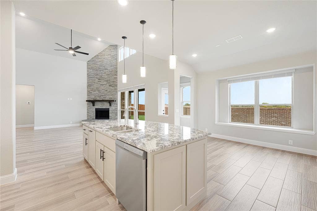 3842 Foot Hills Drive, Midlothian, TX 76065 3842 Foot Hills Drive, Midlothian, TX 76065