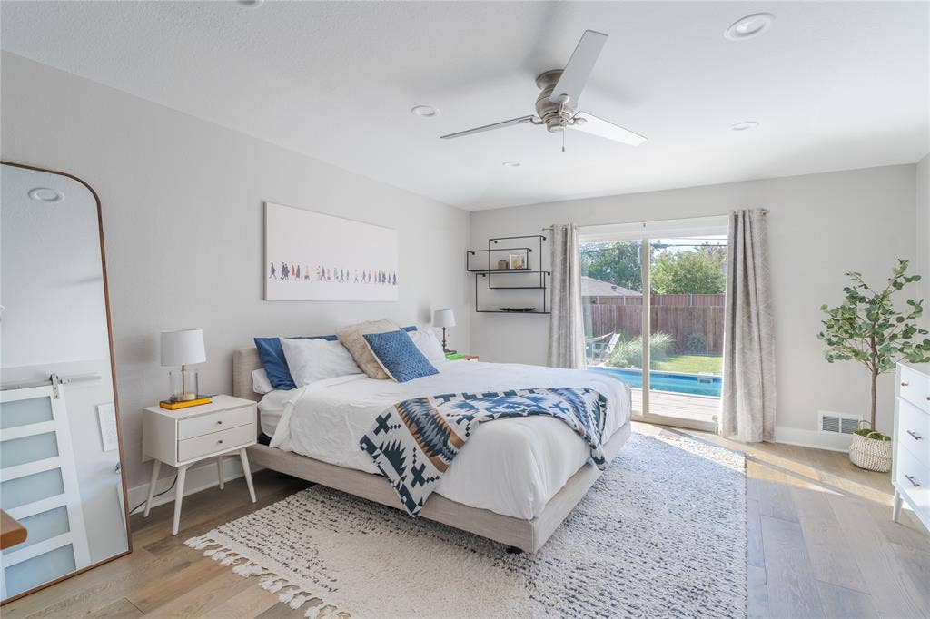 6112 E Lovers Lane, Dallas, TX 75214 6112 E Lovers Lane, Dallas, TX 75214