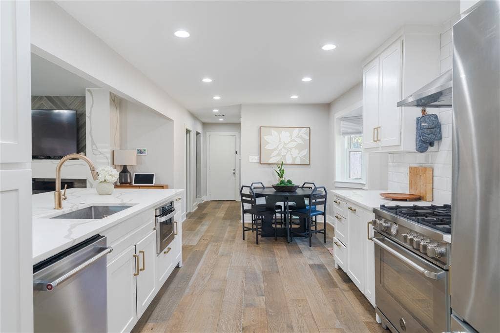 6112 E Lovers Lane, Dallas, TX 75214 6112 E Lovers Lane, Dallas, TX 75214