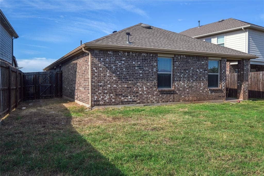 2204 Nightgrove Circle, Crandall, TX 75114