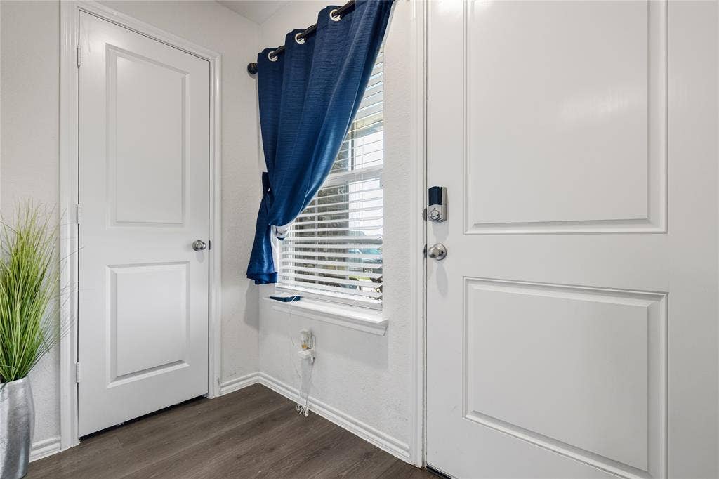 2204 Nightgrove Circle, Crandall, TX 75114