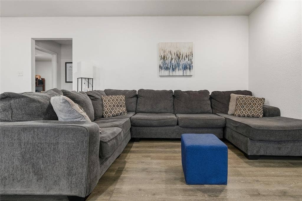 2204 Nightgrove Circle, Crandall, TX 75114