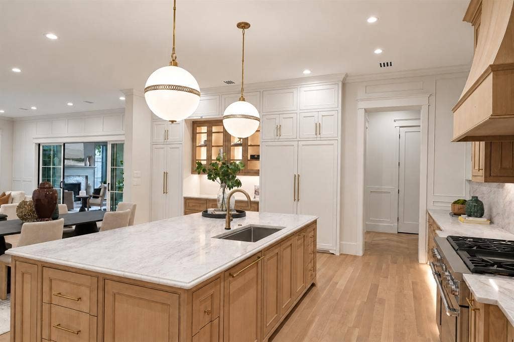 6304 Del Norte Lane, Dallas, TX 75225 6304 Del Norte Lane, Dallas, TX 75225