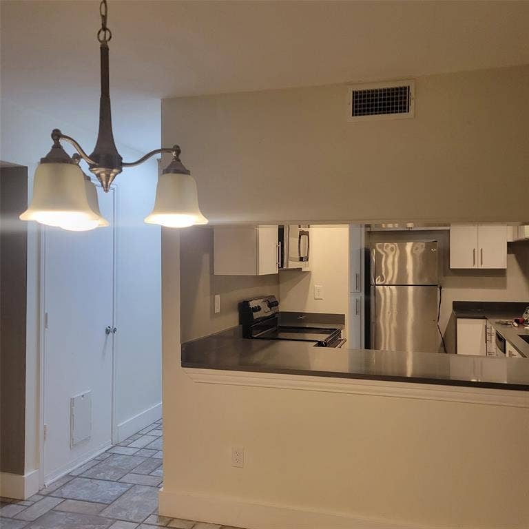 2840 Lee Street, Dallas, TX 75206 2840 Lee Street, Dallas, TX 75206