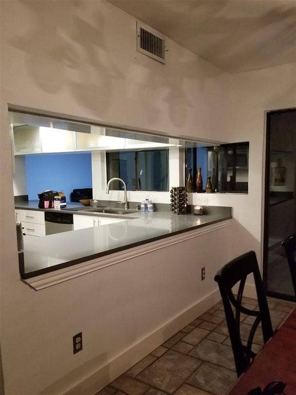 2840 Lee Street, Dallas, TX 75206 2840 Lee Street, Dallas, TX 75206