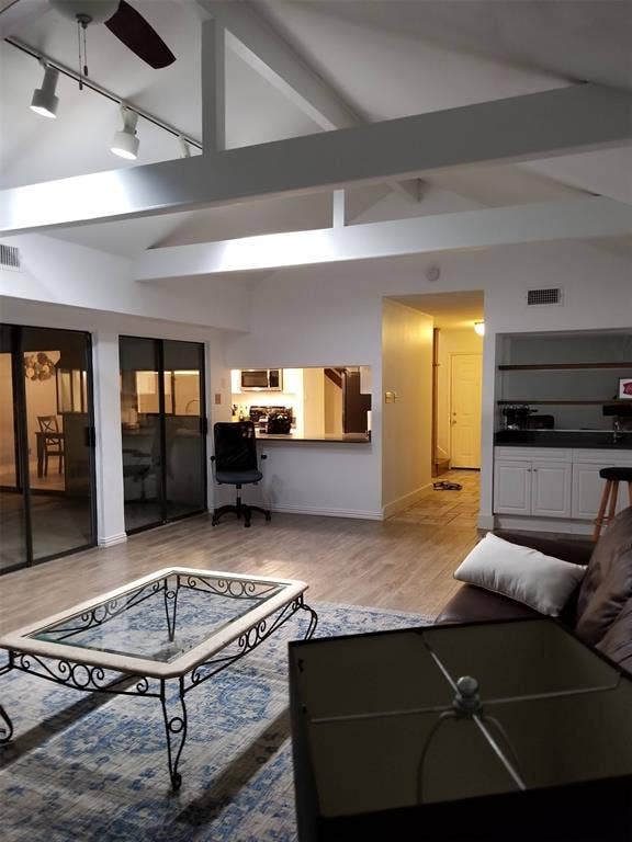 2840 Lee Street, Dallas, TX 75206 2840 Lee Street, Dallas, TX 75206