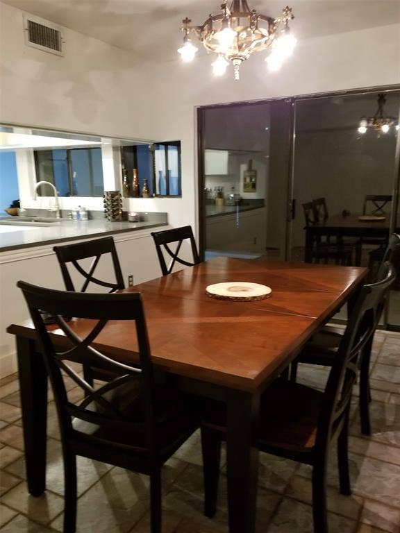 2840 Lee Street, Dallas, TX 75206 2840 Lee Street, Dallas, TX 75206