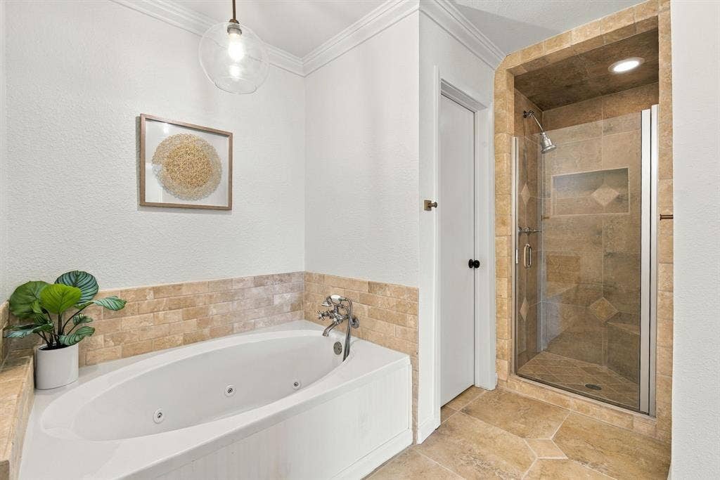 301 N Preston Street, Ennis, TX 75119 301 N Preston Street, Ennis, TX 75119