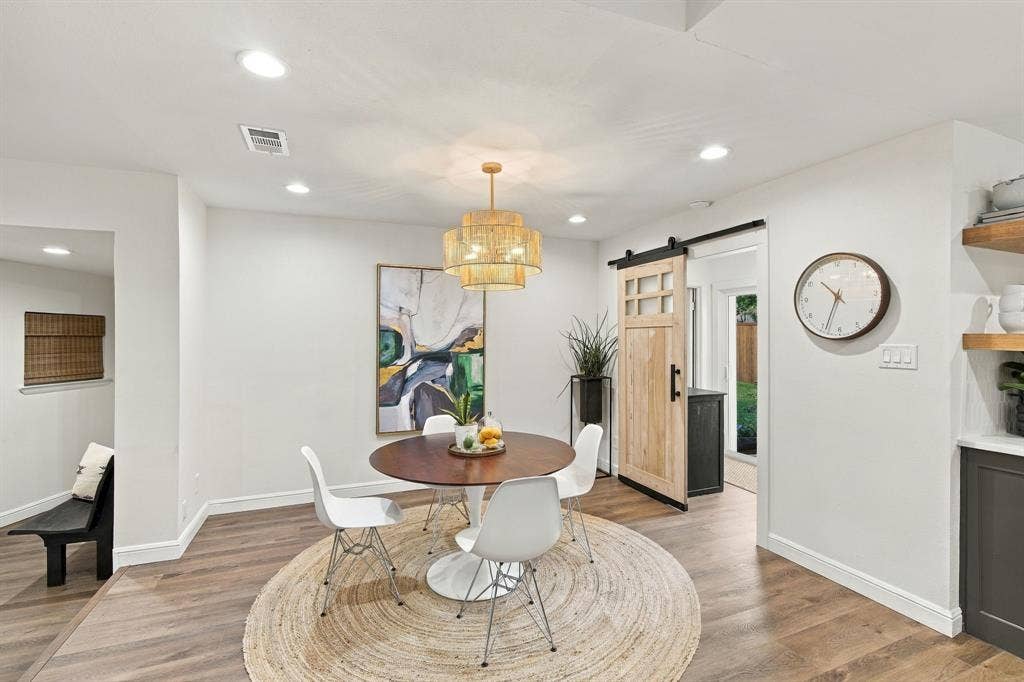 301 N Preston Street, Ennis, TX 75119 301 N Preston Street, Ennis, TX 75119