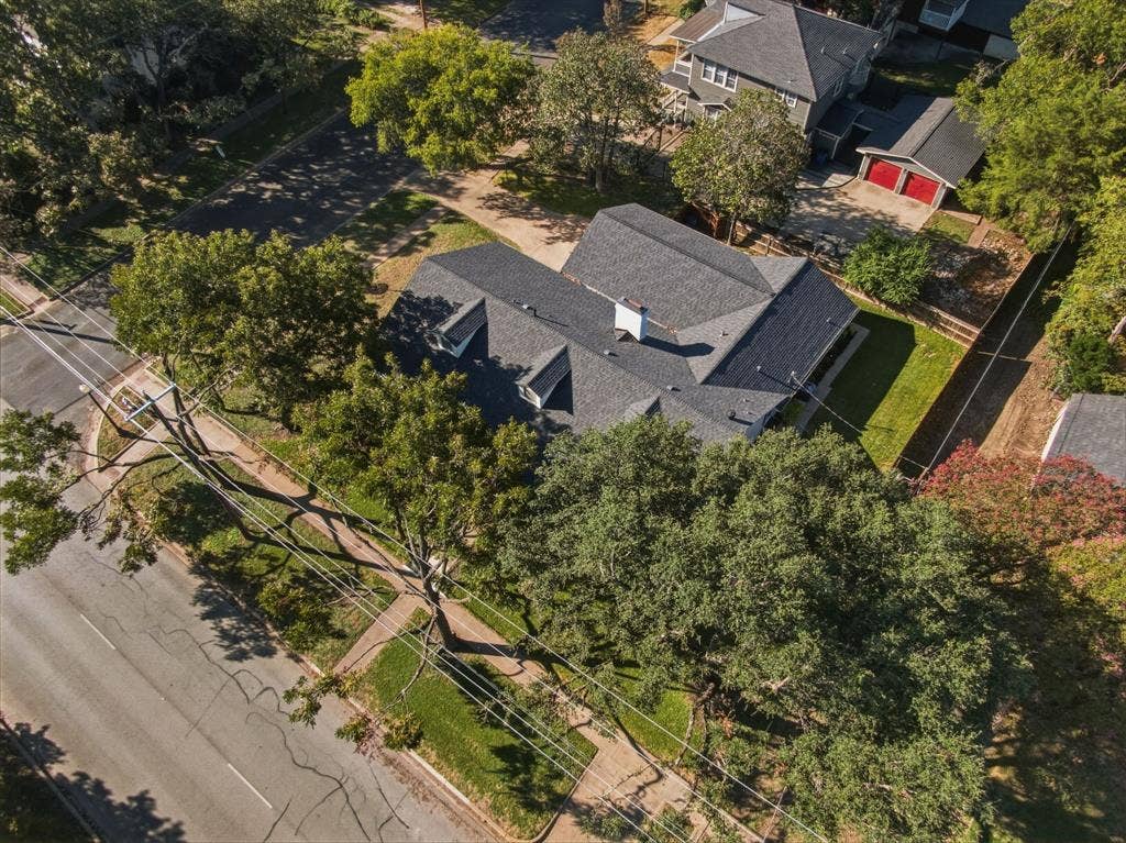 301 N Preston Street, Ennis, TX 75119 301 N Preston Street, Ennis, TX 75119