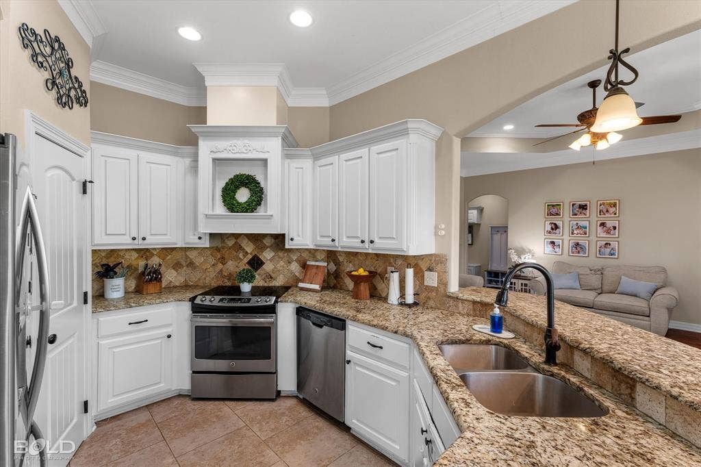 212 Panther Drive, Stonewall, LA 71078