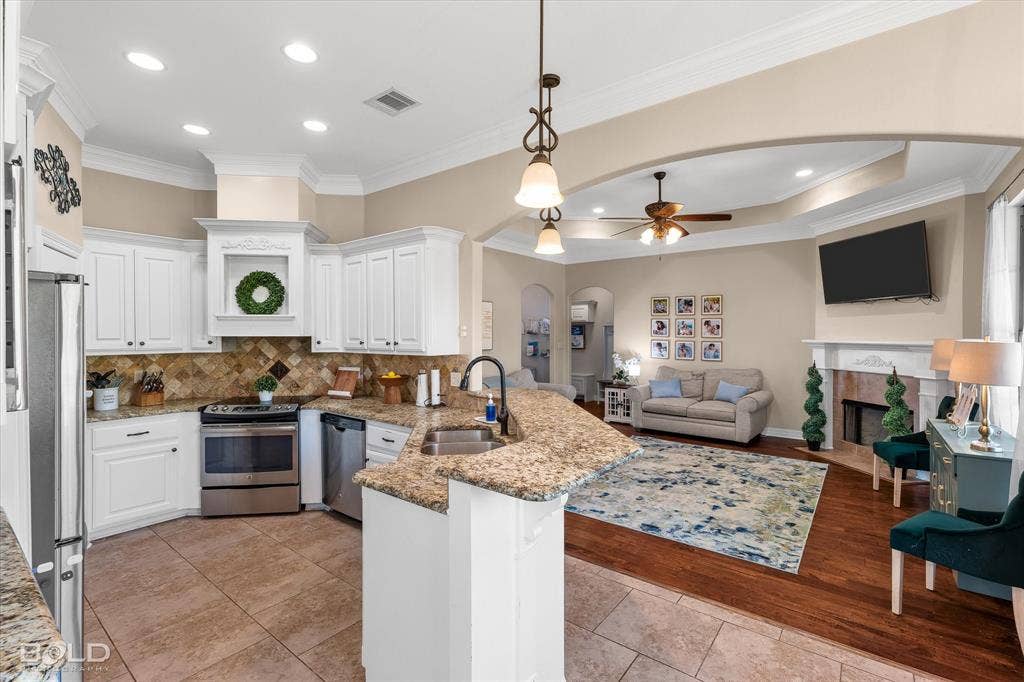 212 Panther Drive, Stonewall, LA 71078