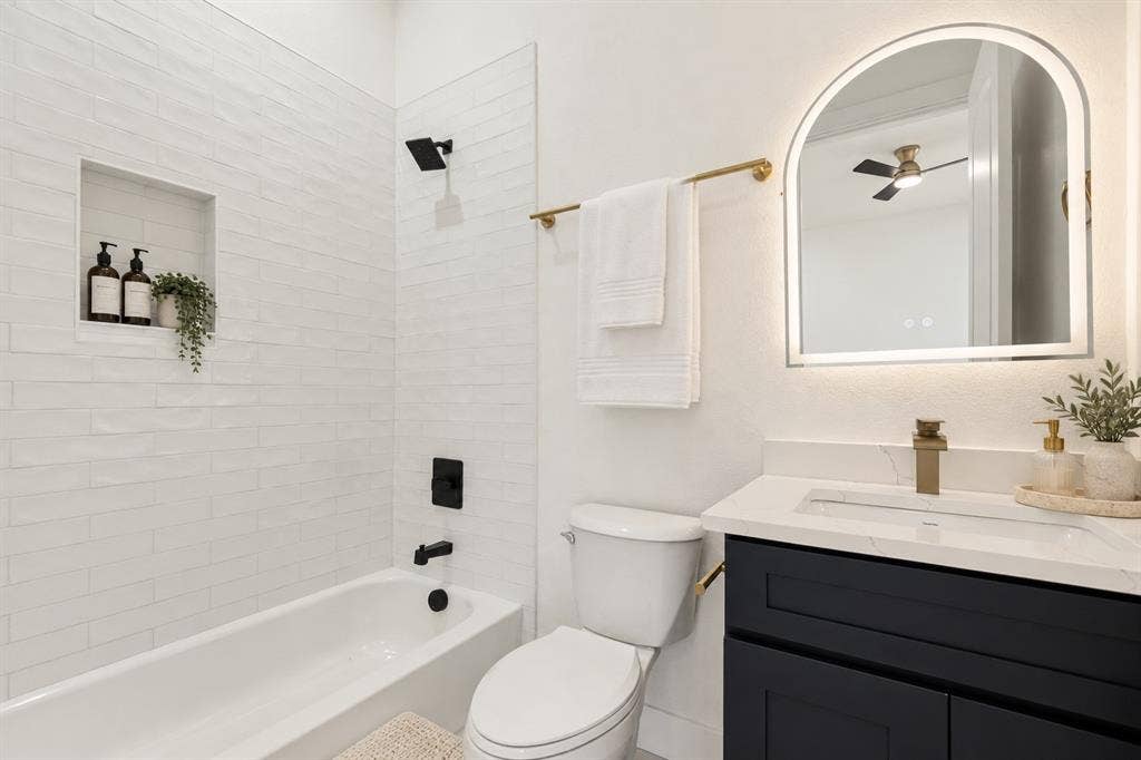 511 N Patton Street, Dallas, TX 75203 511 N Patton Street, Dallas, TX 75203