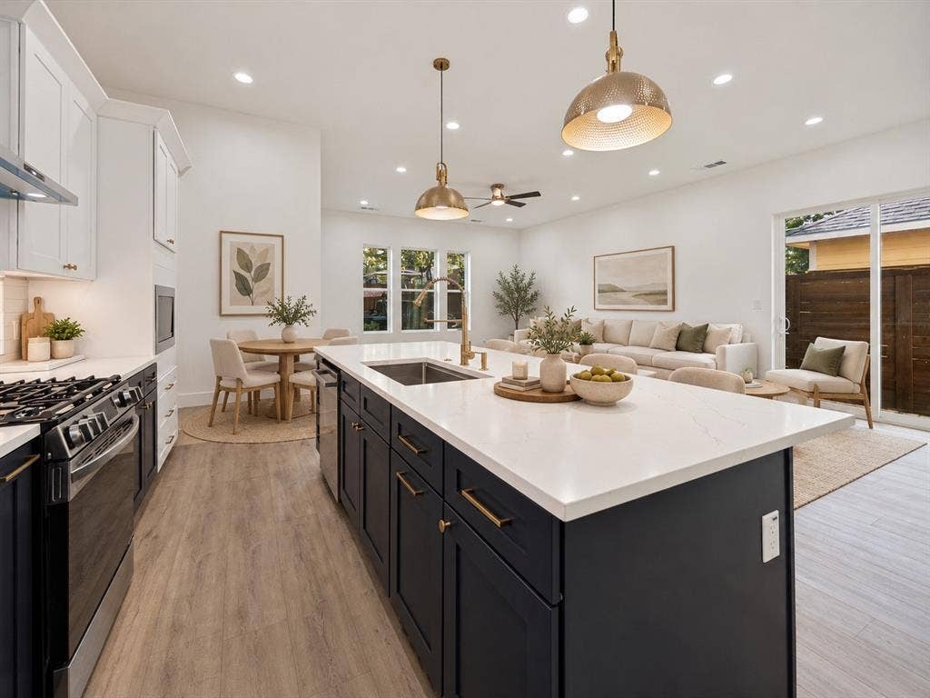 511 N Patton Street, Dallas, TX 75203 511 N Patton Street, Dallas, TX 75203