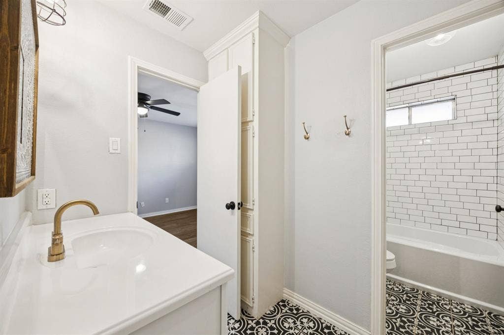 436 Tiffany Trail, #438, Richardson, TX 75081