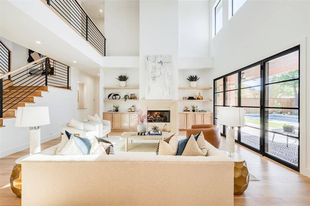 3304 Royal Lane, Dallas, TX 75229
