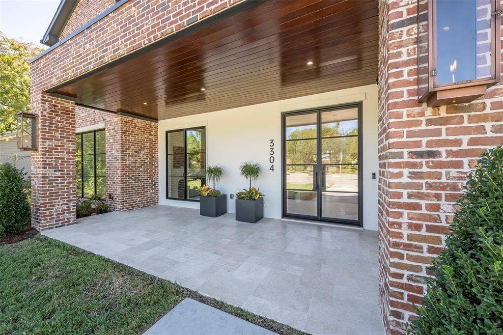 3304 Royal Lane, Dallas, TX 75229