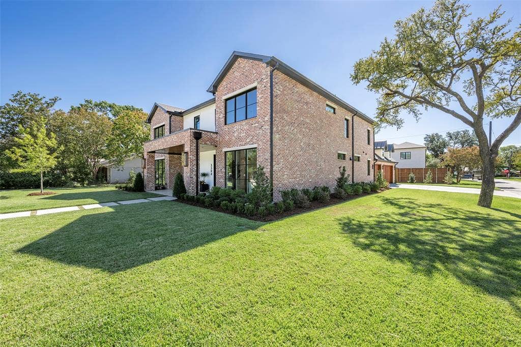 3304 Royal Lane, Dallas, TX 75229