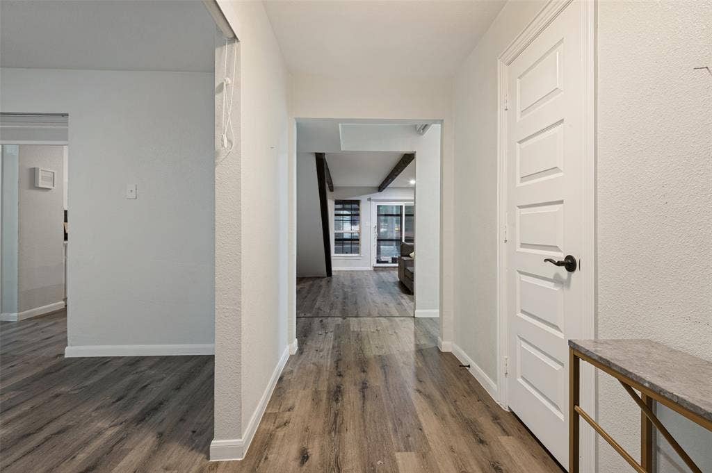 1801 Green Oaks Drive, Irving, TX 75061