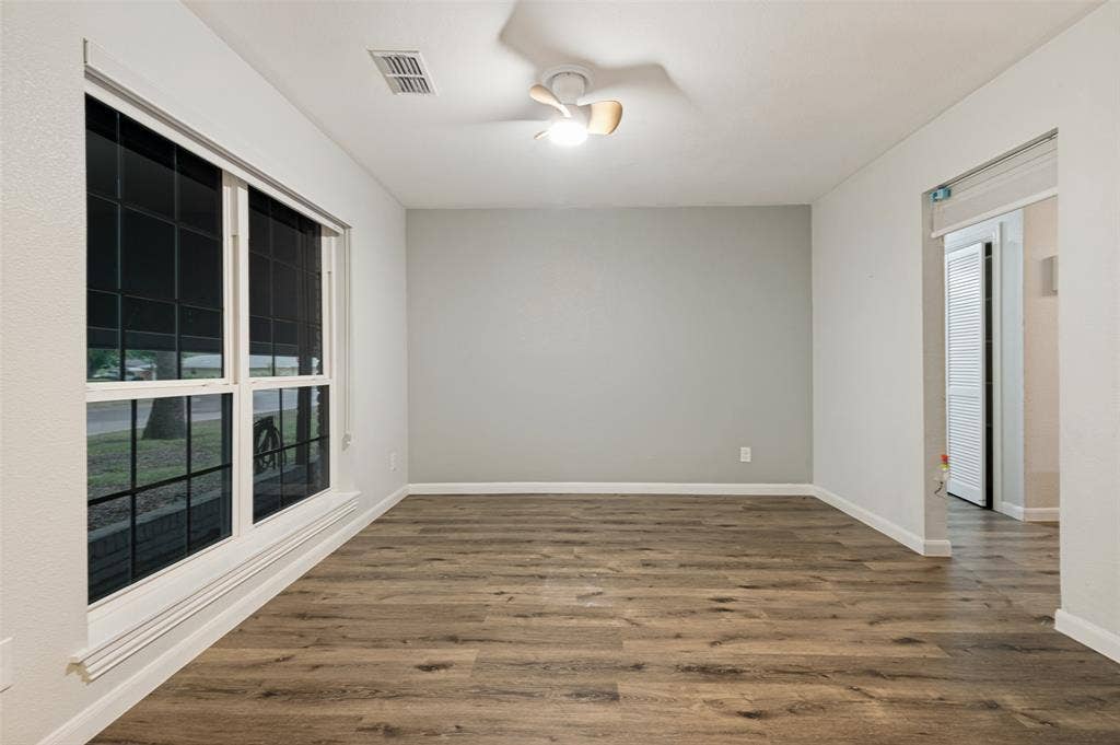 1801 Green Oaks Drive, Irving, TX 75061