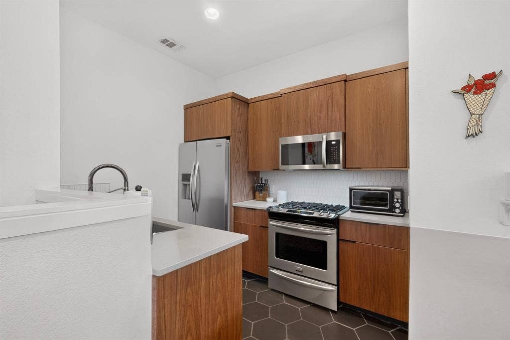 2006 Matilda Street, Dallas, TX 75206 2006 Matilda Street, Dallas, TX 75206