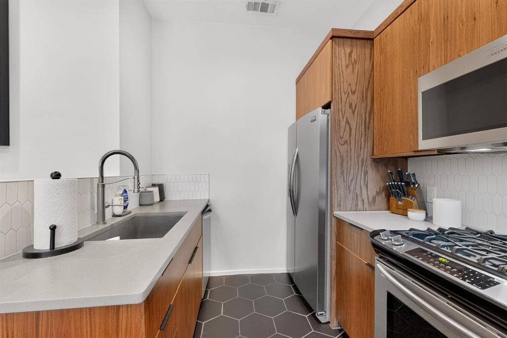 2006 Matilda Street, Dallas, TX 75206 2006 Matilda Street, Dallas, TX 75206
