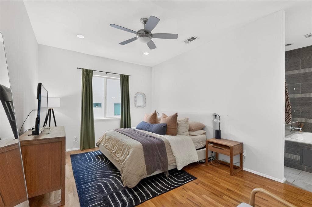 2006 Matilda Street, Dallas, TX 75206 2006 Matilda Street, Dallas, TX 75206
