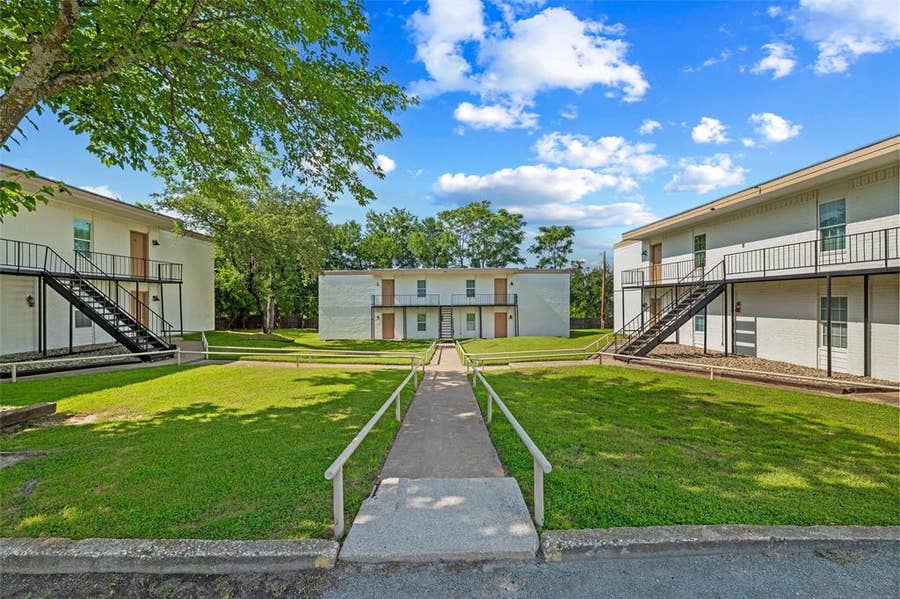 Property photo for 312 W Rentz, #99, Weatherford, TX