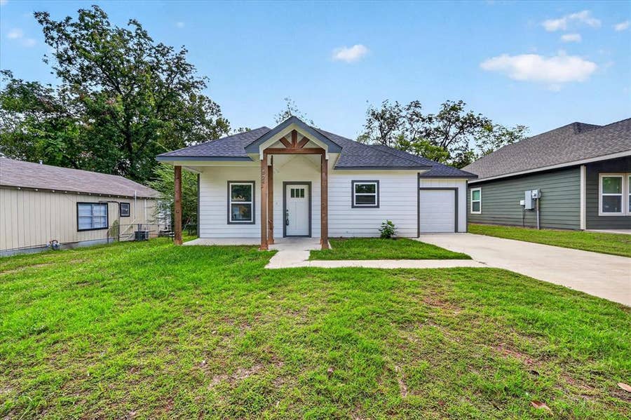 Property photo for 524 W Florence Street, Denison, TX