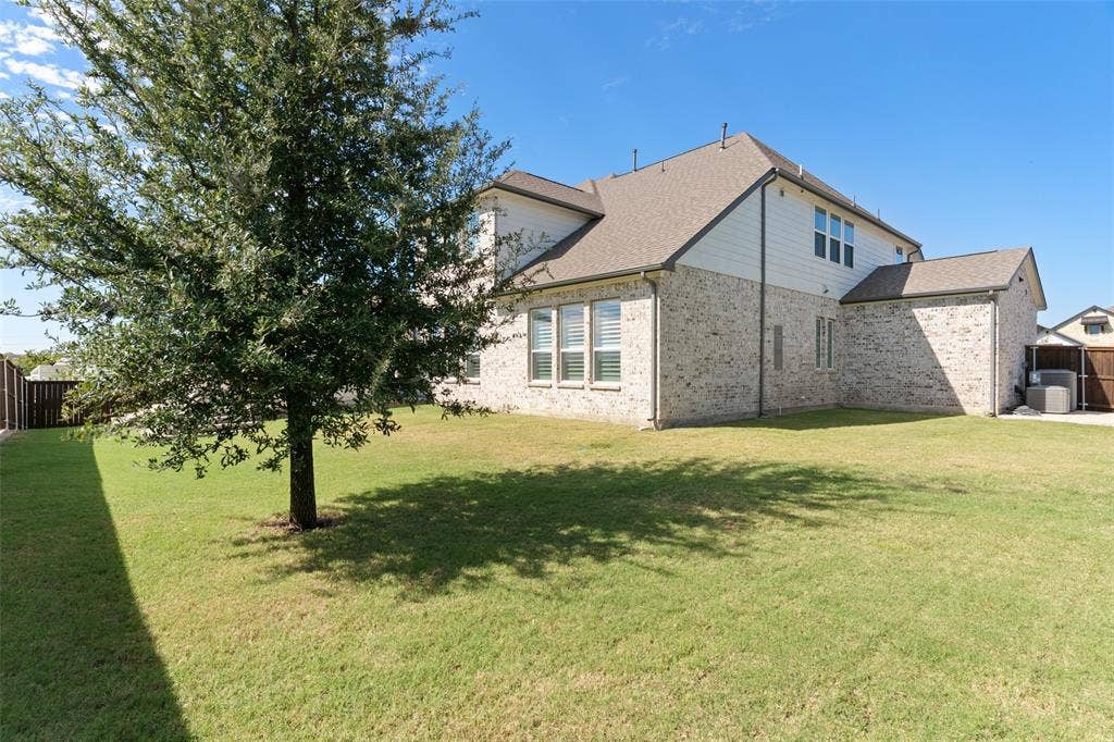 Large 1/3 acre lot