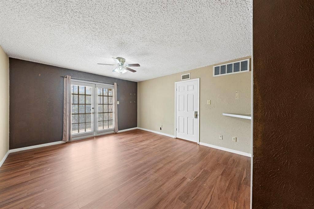 8560 Park Lane, #88/165, Dallas, TX 75231 8560 Park Lane, #88/165, Dallas, TX 75231