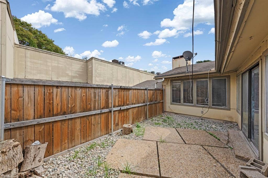 8560 Park Lane, #88/165, Dallas, TX 75231 8560 Park Lane, #88/165, Dallas, TX 75231