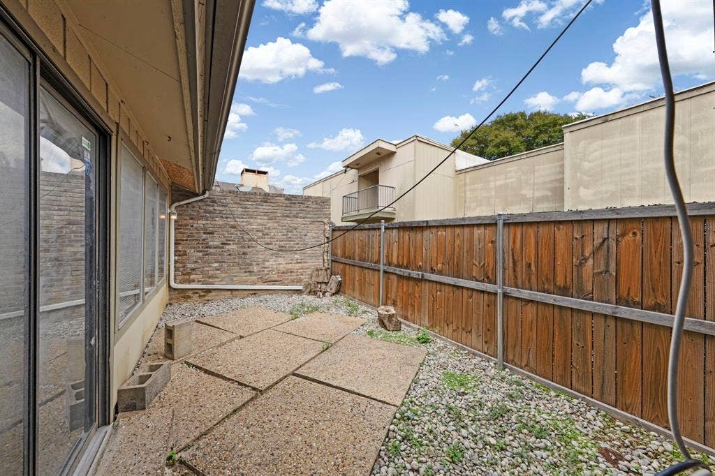 8560 Park Lane, #88/165, Dallas, TX 75231 8560 Park Lane, #88/165, Dallas, TX 75231