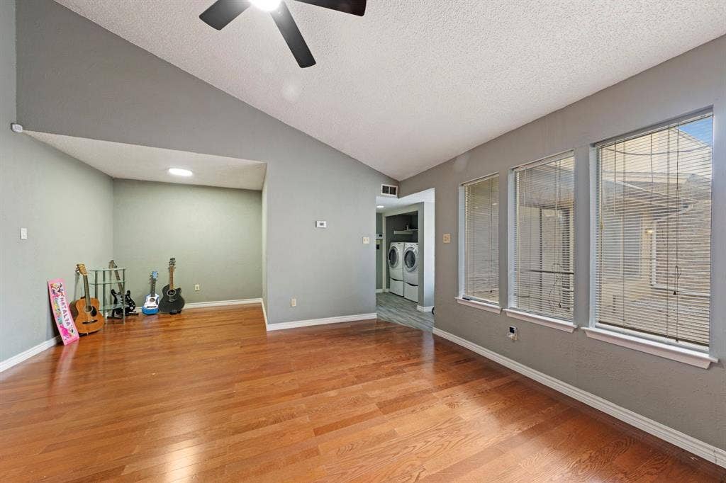 8560 Park Lane, #88/165, Dallas, TX 75231 8560 Park Lane, #88/165, Dallas, TX 75231