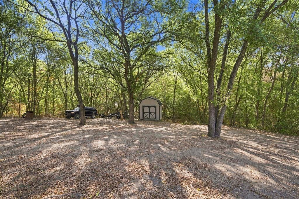 2815 Bells Chapel Road, Waxahachie, TX 75165 2815 Bells Chapel Road, Waxahachie, TX 75165