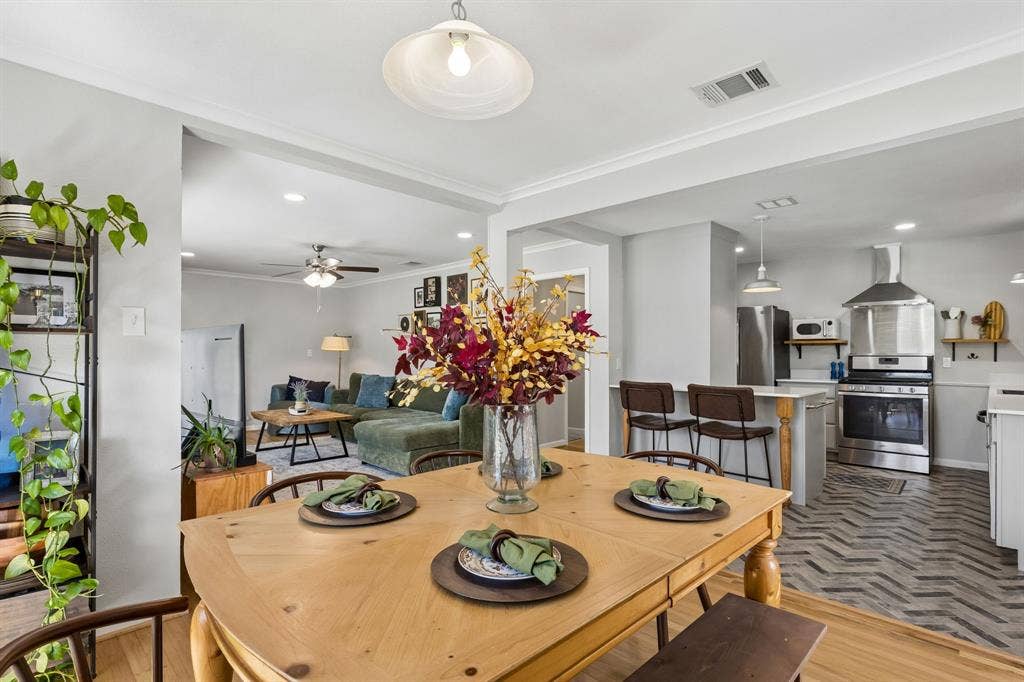 9507 Ash Creek Drive, Dallas, TX 75228