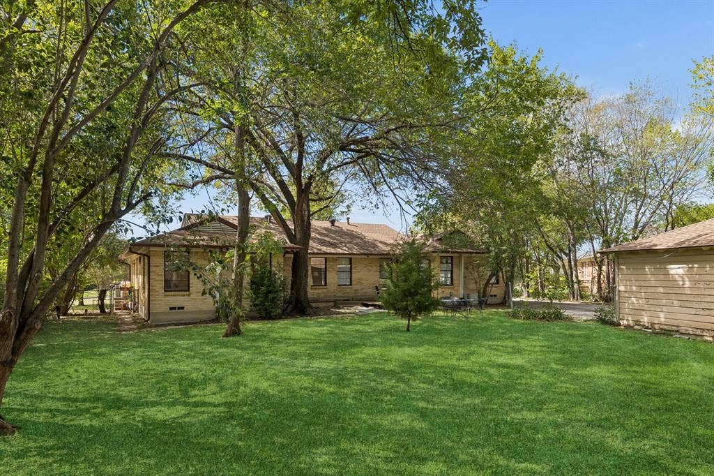 9507 Ash Creek Drive, Dallas, TX 75228