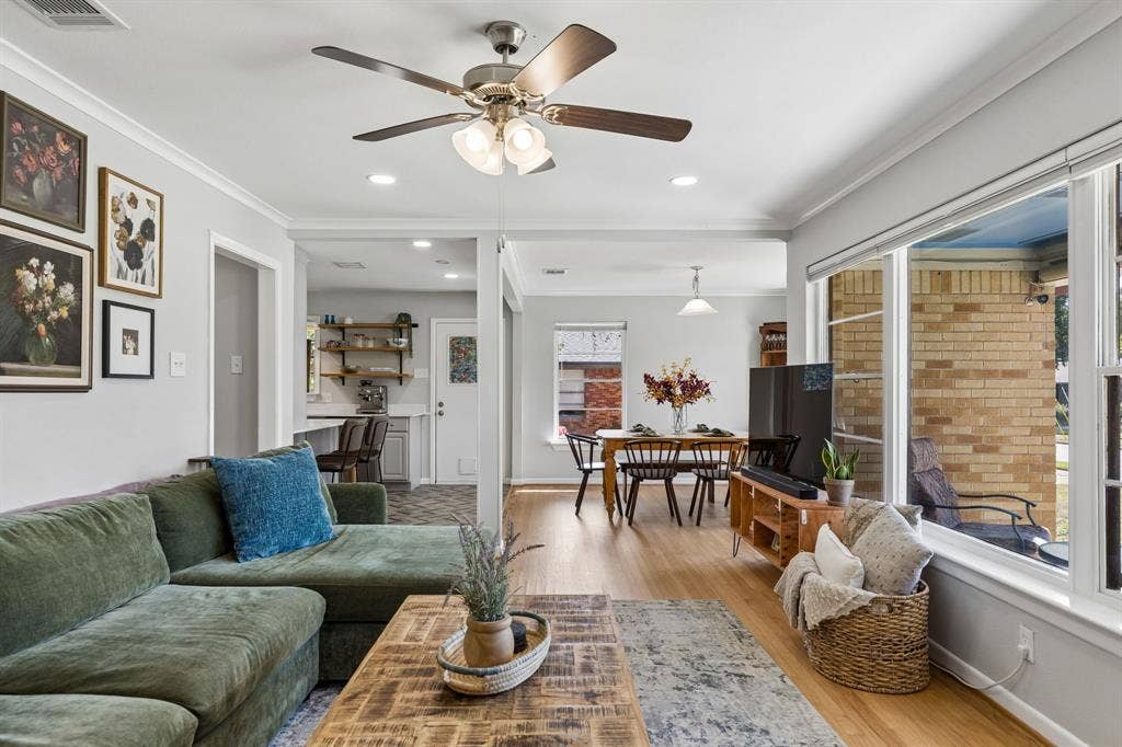 9507 Ash Creek Drive, Dallas, TX 75228