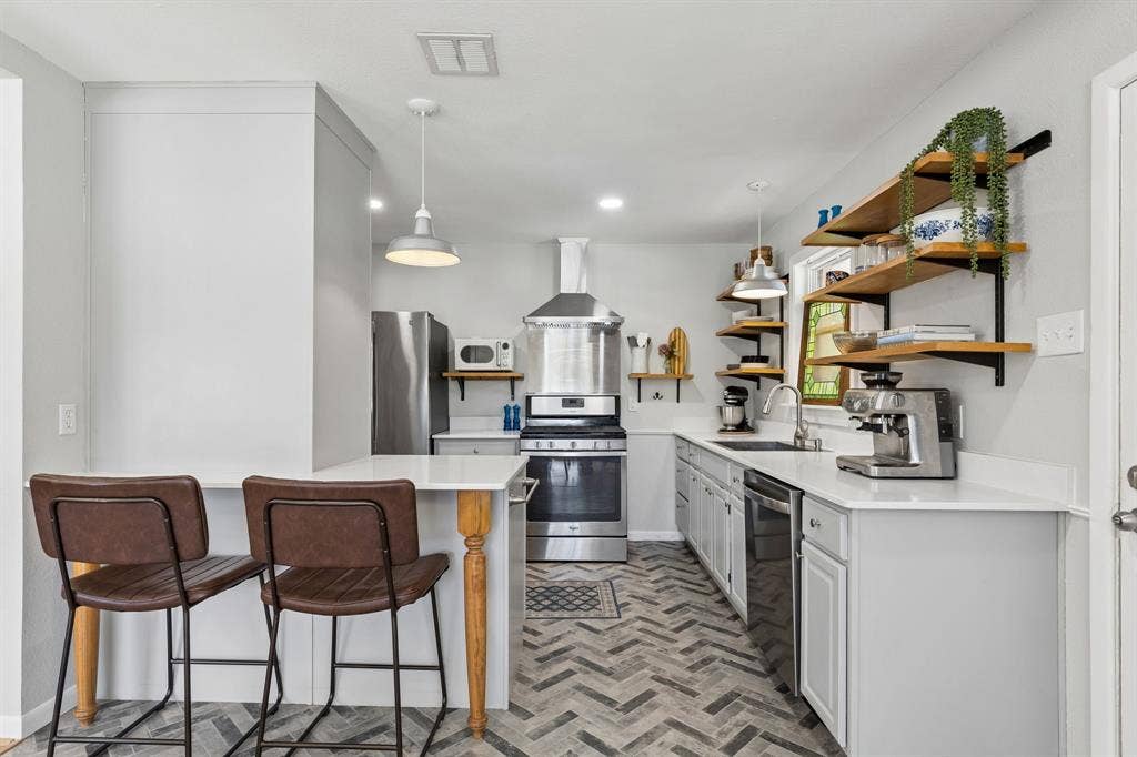 9507 Ash Creek Drive, Dallas, TX 75228