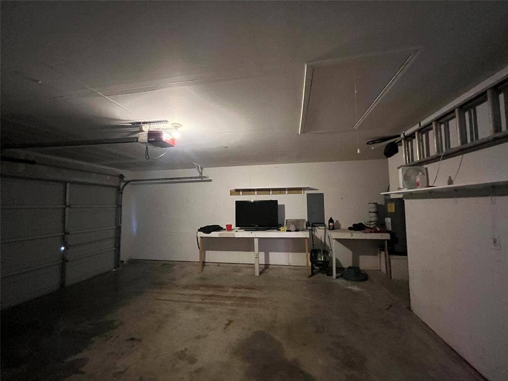 829 Shoreline Drive, West Tawakoni, TX 75474 829 Shoreline Drive, West Tawakoni, TX 75474
